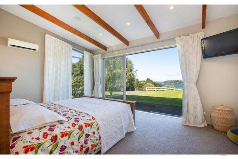 Photo of property in 923 Takatu Road, Tawharanui Peninsula, Warkworth, 0986