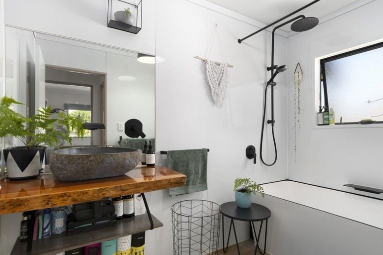 Photo of property in 4 Greenpark Way, Greerton, Tauranga, 3112