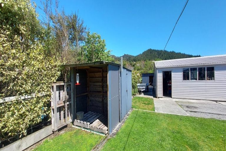 Photo of property in 23 Tramway Street, Ross, 7812