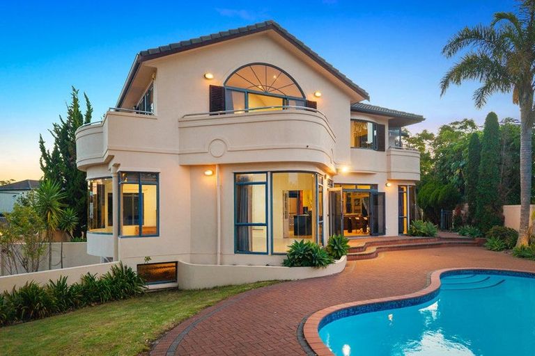 Photo of property in 13 Centennial Place, Campbells Bay, Auckland, 0630