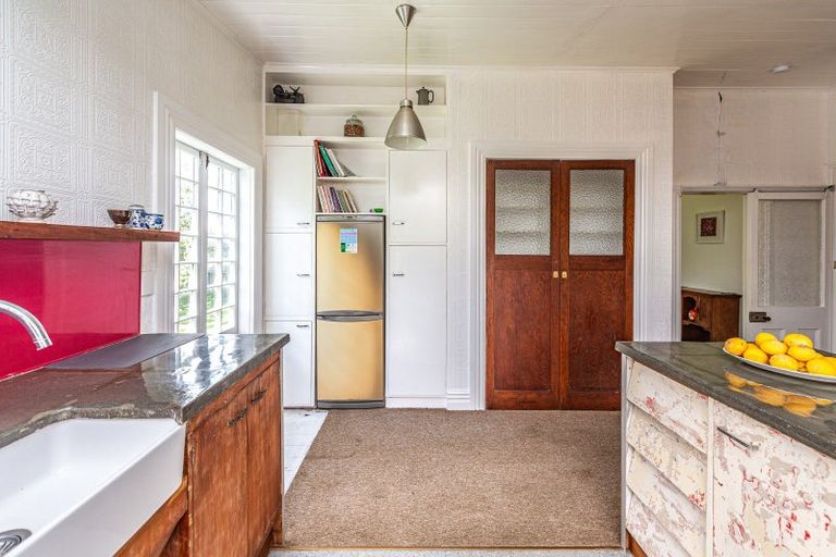 Photo of property in 26 Hussey Street, Waverley, 4510