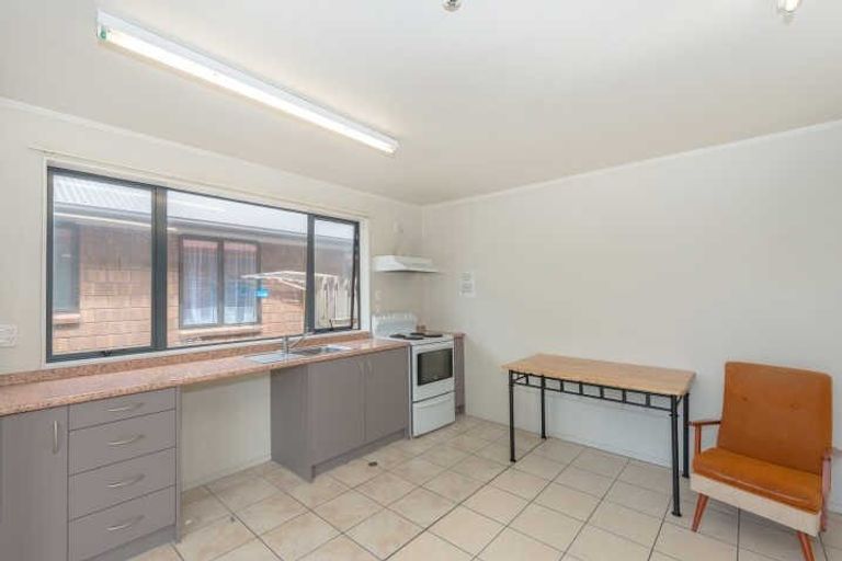 Photo of property in 1 Tralee Place, Hillcrest, Hamilton, 3216