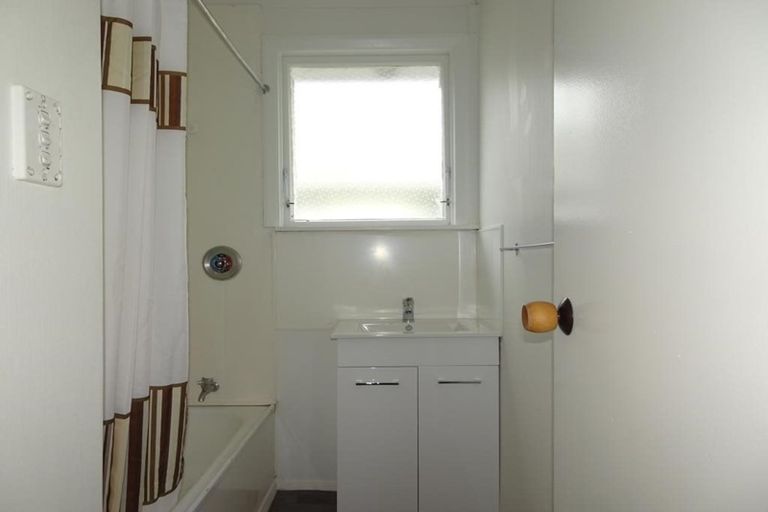 Photo of property in 409 Kotuku Street, Camberley, Hastings, 4120