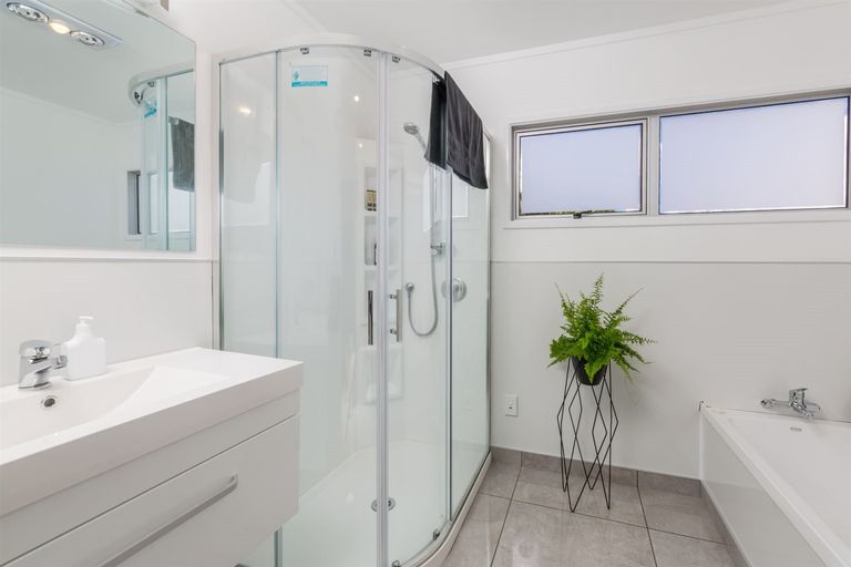 Photo of property in 8 Panorama Avenue, Paihia, 0200