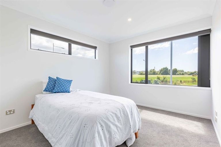 Photo of property in 463 Hobsonville Road, Hobsonville, Auckland, 0616