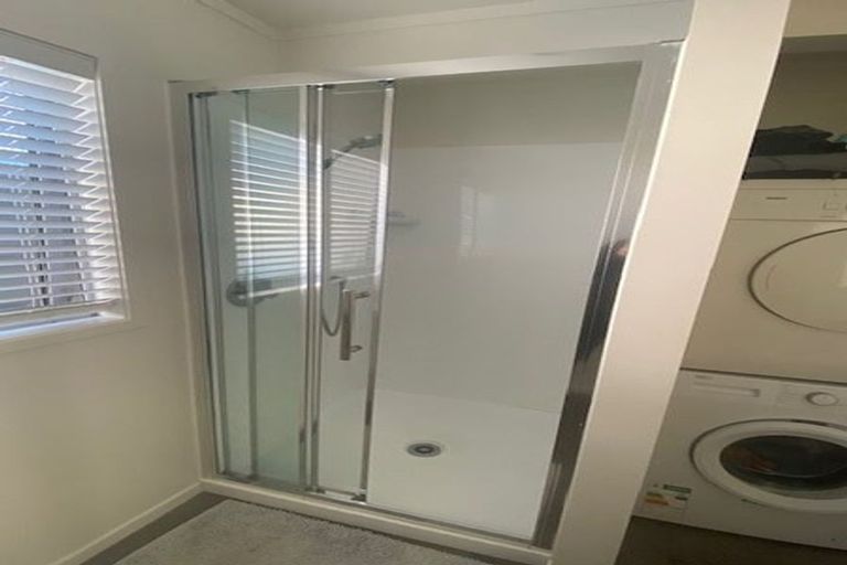 Photo of property in 1/57 Hattaway Avenue, Bucklands Beach, Auckland, 2012