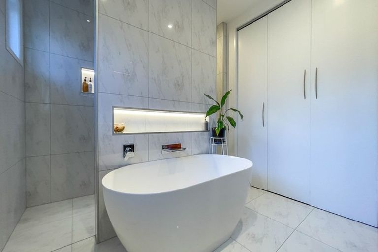 Photo of property in 28 Burwood Road, Matamata, 3400