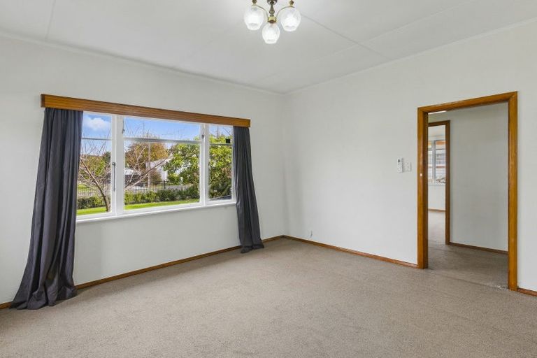 Photo of property in 18 Hannan Street, Levin, 5510