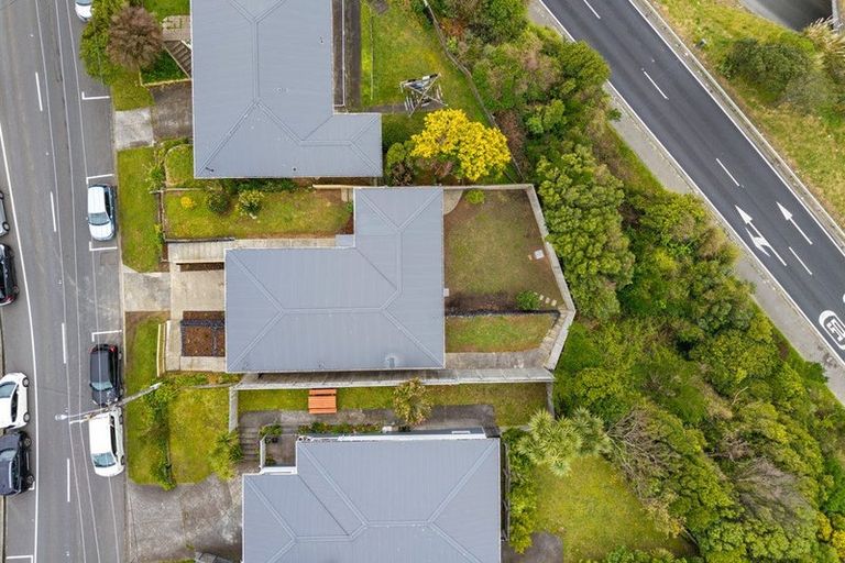 Photo of property in 3 Fraser Avenue, Johnsonville, Wellington, 6037
