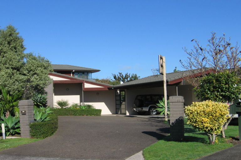 Photo of property in 15 Lucas Way, Albany, Auckland, 0632
