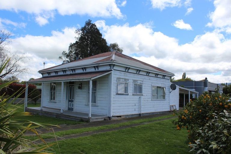 Photo of property in 23 Tennyson Street, Dannevirke, 4930