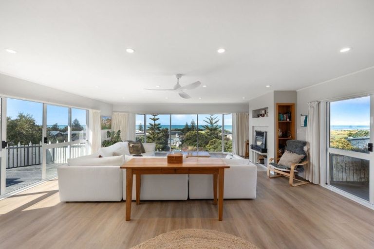 Photo of property in 19 Palm Parade, Riversdale Beach, Masterton, 5872