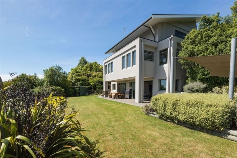 Photo of property in 42 Woodlau Rise, Huntsbury, Christchurch, 8022