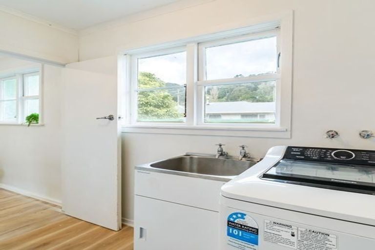 Photo of property in 21a Rimu Street, Naenae, Lower Hutt, 5011