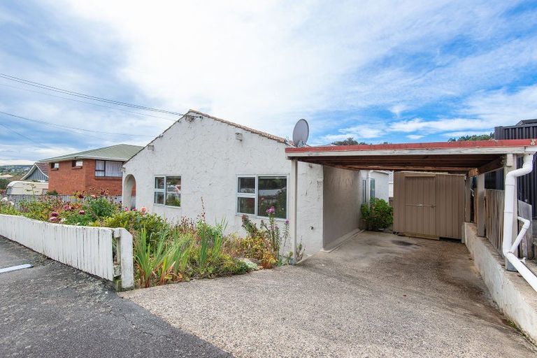 Photo of property in 12a Elwyn Crescent, Green Island, Dunedin, 9018