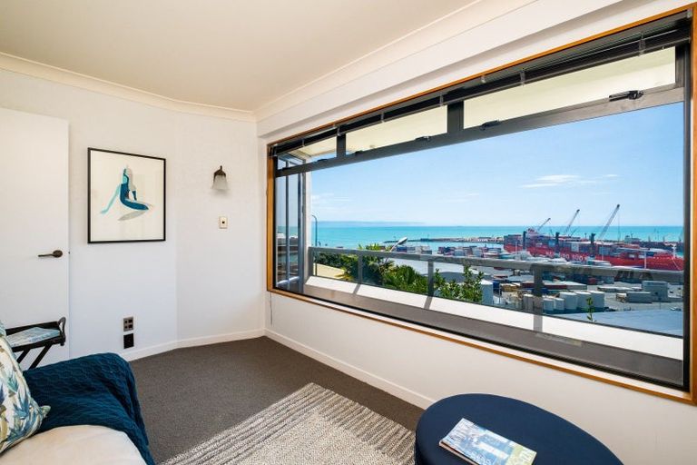 Photo of property in 20b Seapoint Road, Bluff Hill, Napier, 4110