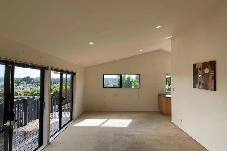 Photo of property in 6/76 Target Road, Totara Vale, Auckland, 0629