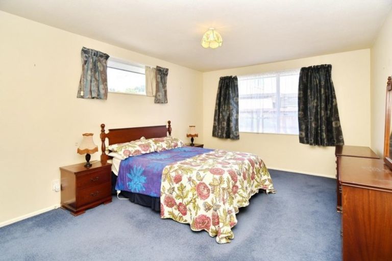 Photo of property in 1/35 Laing Crescent, Heathcote Valley, Christchurch, 8022