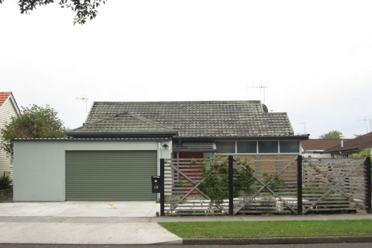 Photo of property in 15 Nuffield Avenue, Marewa, Napier, 4110