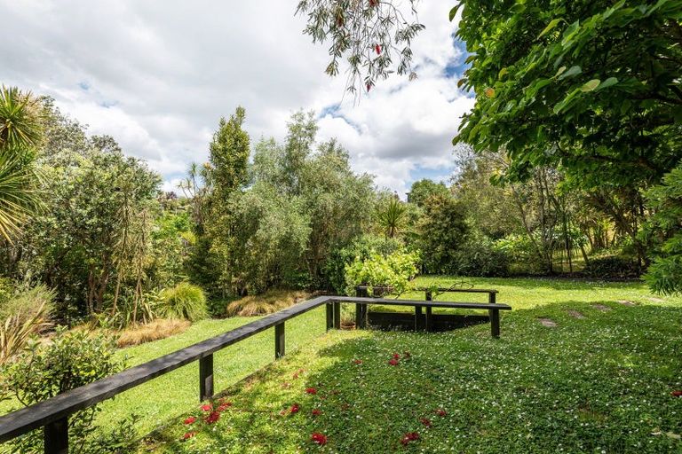 Photo of property in 40 Peter Terrace, Castor Bay, Auckland, 0620