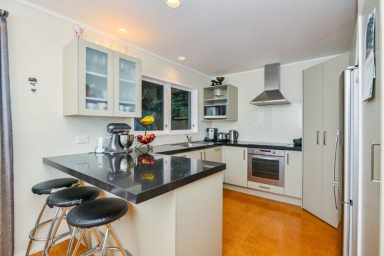 Photo of property in 18 Culver Terrace, Howick, Auckland, 2014