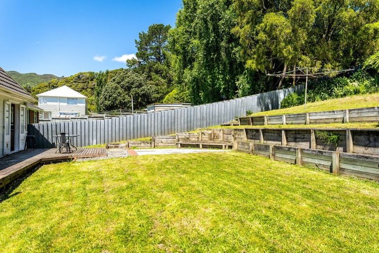 Photo of property in 226 Waddington Drive, Naenae, Lower Hutt, 5011