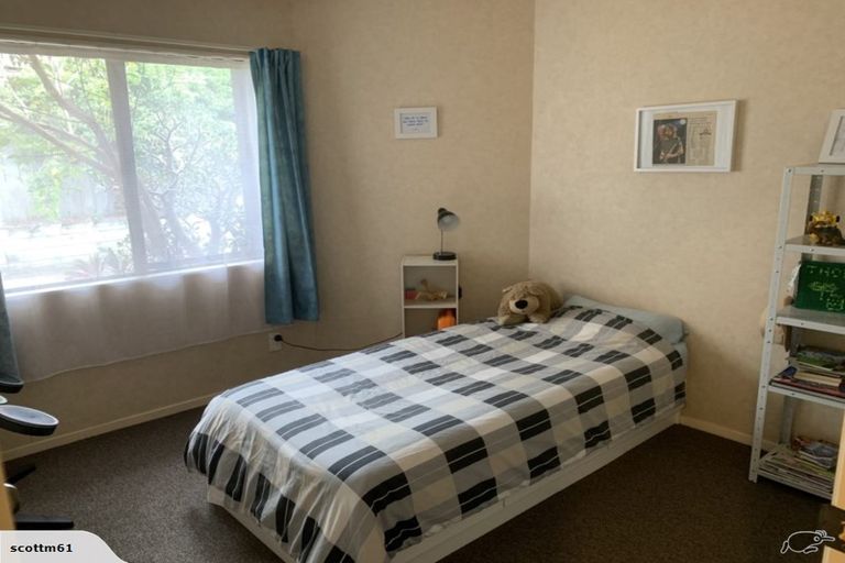 Photo of property in 13a Trelawn Place, Cockle Bay, Auckland, 2014