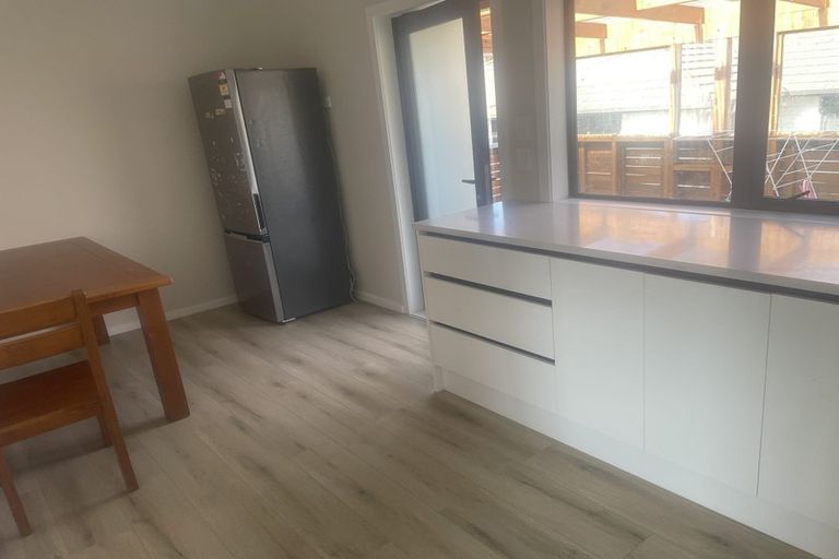 Photo of property in 216 Hillcrest Road, Hillcrest, Hamilton, 3216