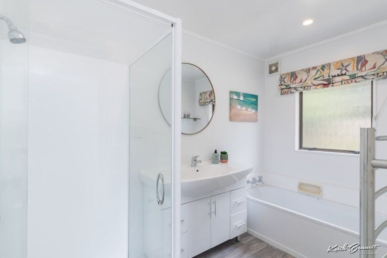 Photo of property in 29 Stanhope Grove, Korokoro, Lower Hutt, 5012