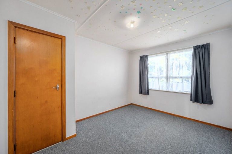 Photo of property in 15 Wharenui Road, Owhata, Rotorua, 3010