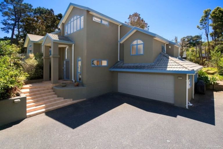 Photo of property in 30 Rosemary Avenue, Forrest Hill, Auckland, 0620