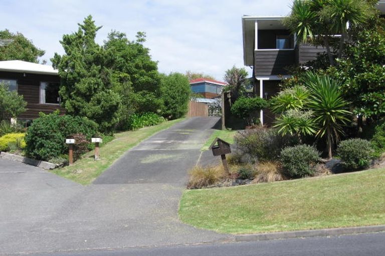 Photo of property in 2/3 Willis Street, Torbay, Auckland, 0630