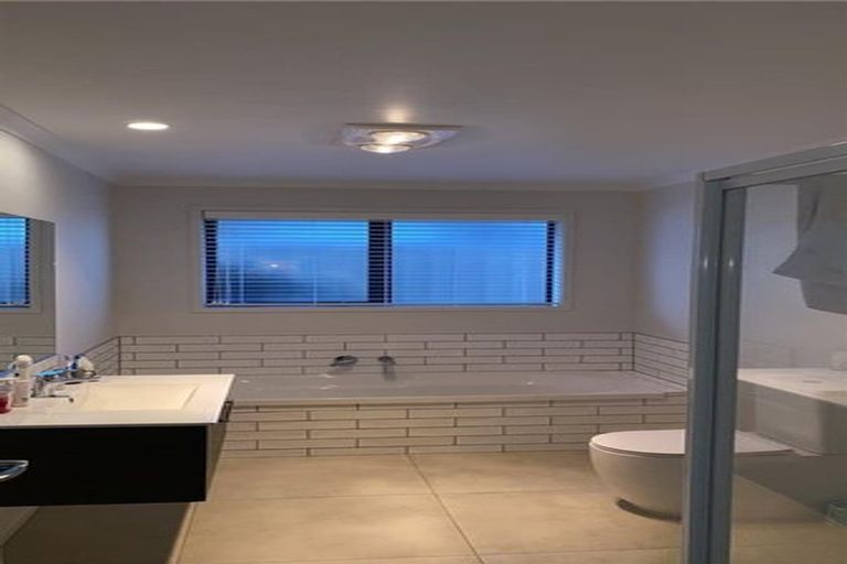 Photo of property in 14 Kauri Lane, Omokoroa, 3114