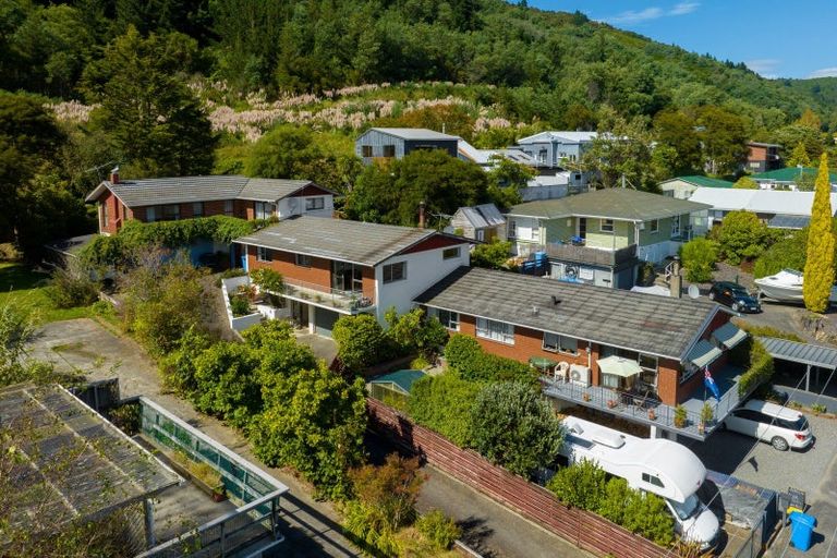 Photo of property in 103b Milton Terrace, Picton, 7220