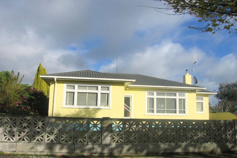 Photo of property in 42 Birmingham Street, Takaro, Palmerston North, 4412