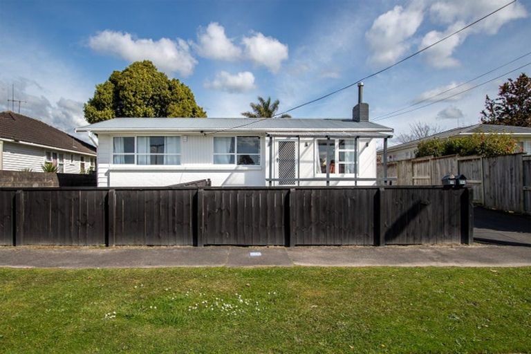 Photo of property in 19 Dalesford Street, Silverdale, Hamilton, 3216