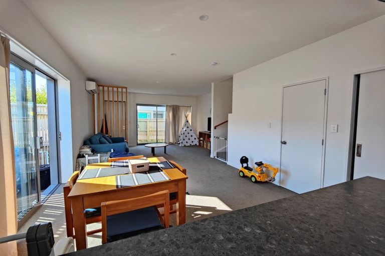 Photo of property in 10/7 Handyside Street, Tawa, Wellington, 5028