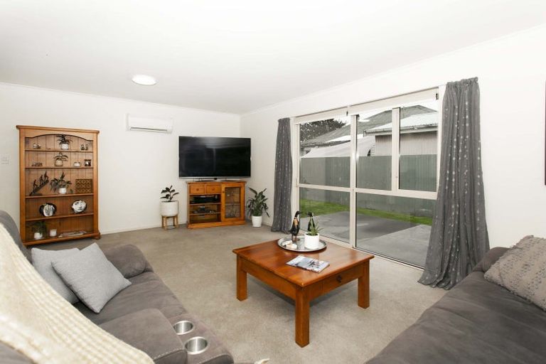 Photo of property in 28 Johnstone Street, Tinwald, Ashburton, 7700