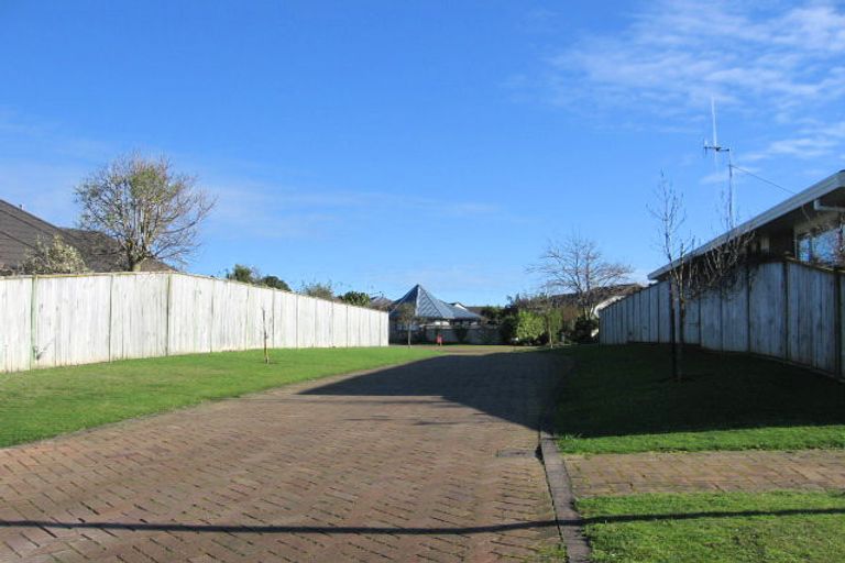 Photo of property in 11 Clearview Drive, Milson, Palmerston North, 4414