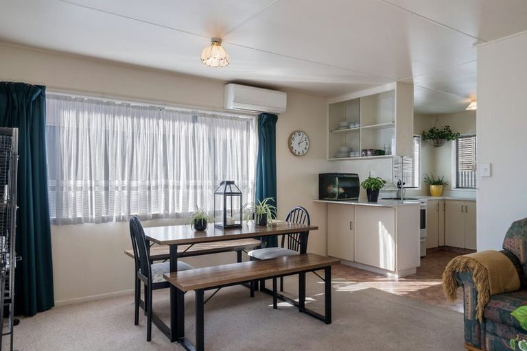 Photo of property in 6 Raukawa Street, Otaki, 5512