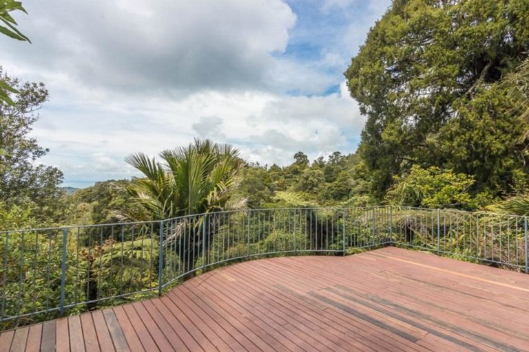 Photo of property in 467 Scenic Drive, Waiatarua, Auckland, 0612
