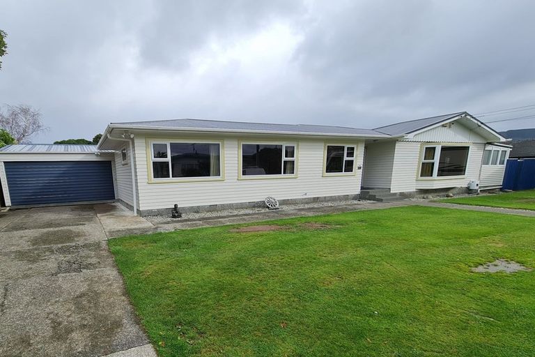Photo of property in 1021 High Street, Avalon, Lower Hutt, 5011
