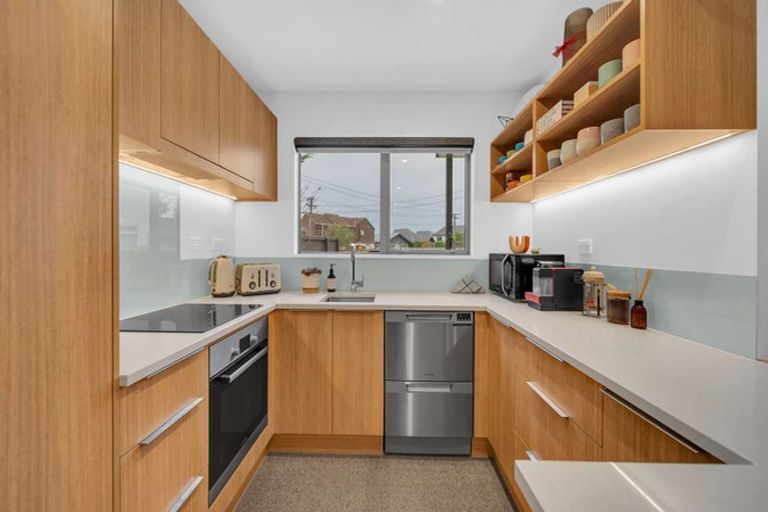 Photo of property in 1/32 Avalon Street, Richmond, Christchurch, 8013