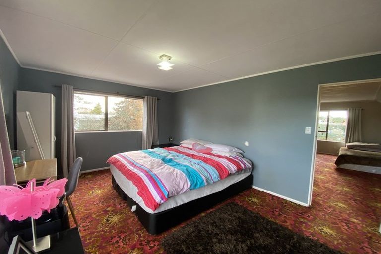 Photo of property in 28 Castle Street, Eltham, 4322