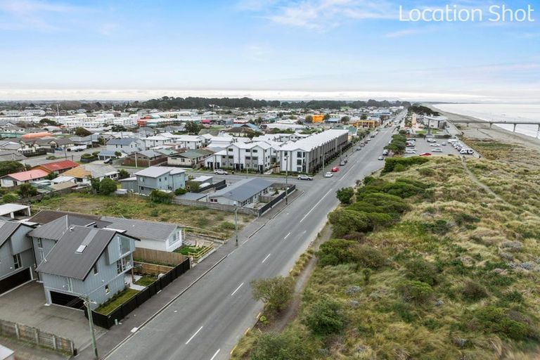 Photo of property in 243 Marine Parade, New Brighton, Christchurch, 8061