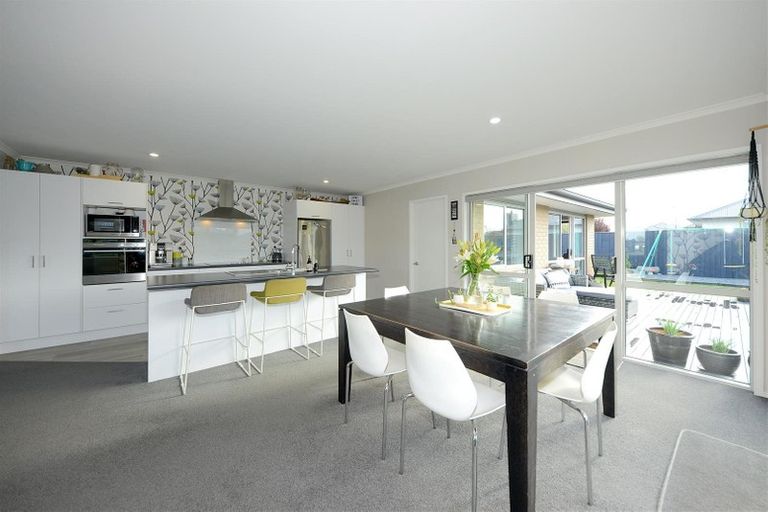 Photo of property in 7 Raymond Place, West Melton, 7618