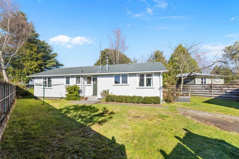 Photo of property in 15 Te Rangitautahanga Road, Turangi, 3334