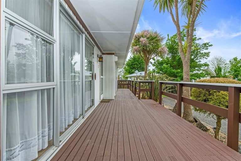 Photo of property in 15 Corilin Place, Mangakakahi, Rotorua, 3015
