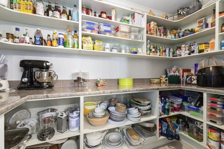 Photo of property in 24 Trauzer Place, Flagstaff, Hamilton, 3210