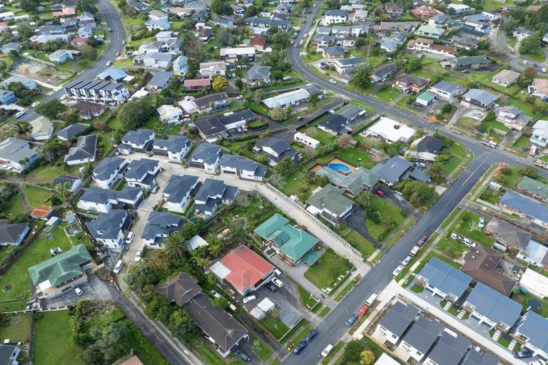 Photo of property in 96 Cardiff Road, Pakuranga, Auckland, 2010